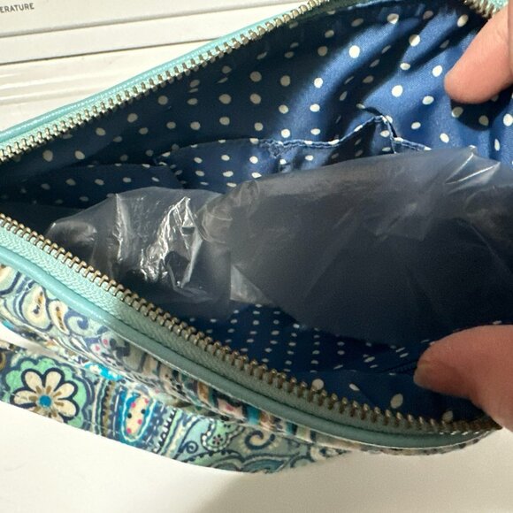 NWOT Vera Bradley Carson Shouder Bag / Daisy Dot Paisley - Picture 4 of 5